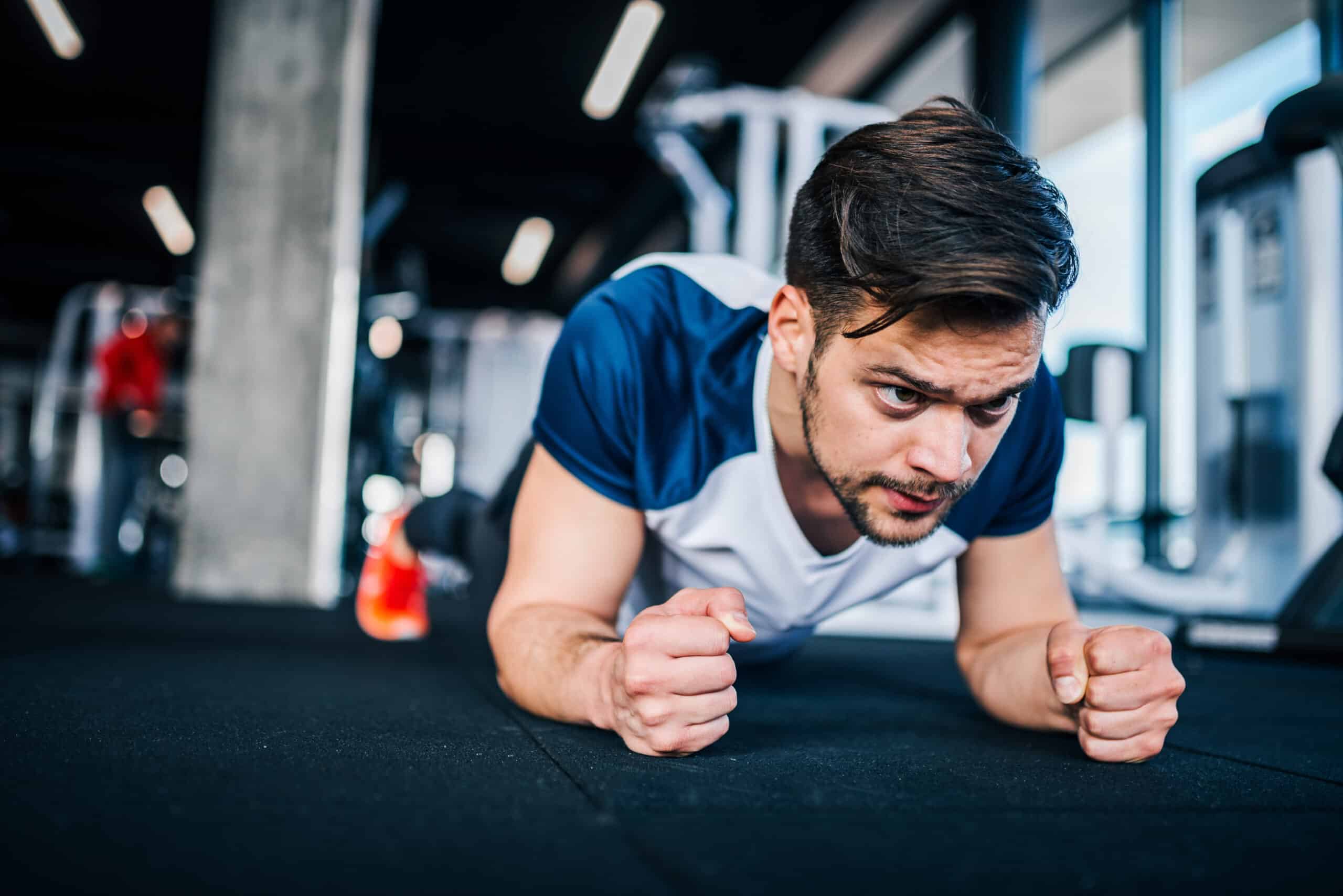 alternativa per chi ha difficoltà con l'esercizio plank